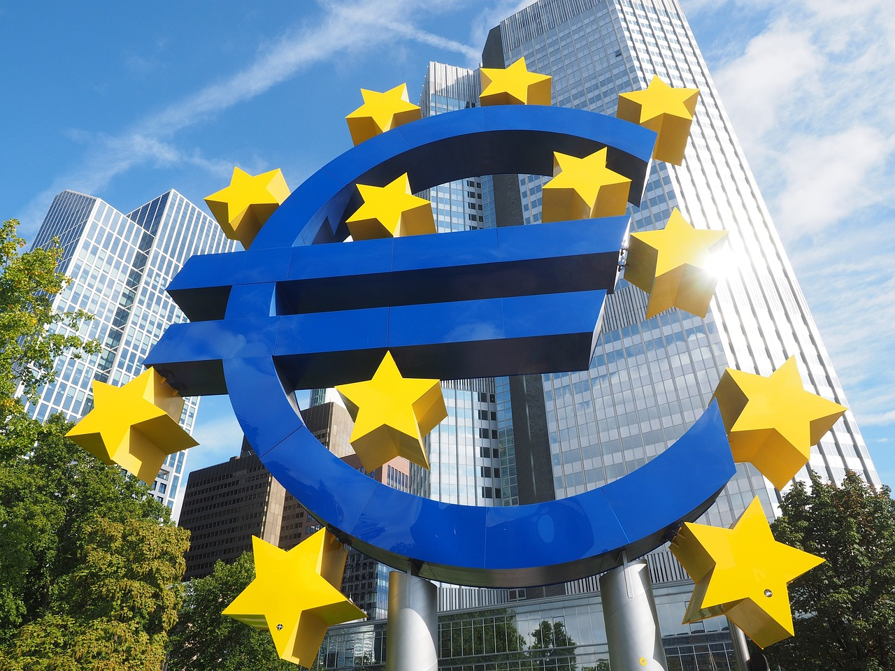 BCE: tassi al 4% per contrastare l'inflazione